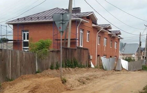 Владельцы шикарных квартир в таунхаусе в отчаянии пришли к прокурору - «Недвижимость»