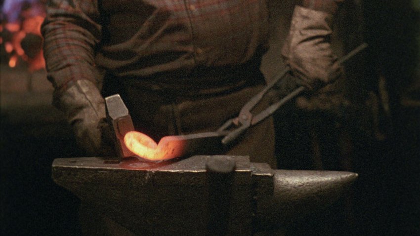 Власти: памятник молодоженам в Павлове получился брутальным - «Недвижимость»