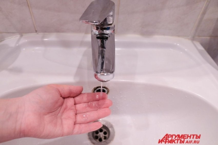 В Курске 55 тысяч жителей остались без воды из-за аварии на трубопроводе - «Недвижимость»