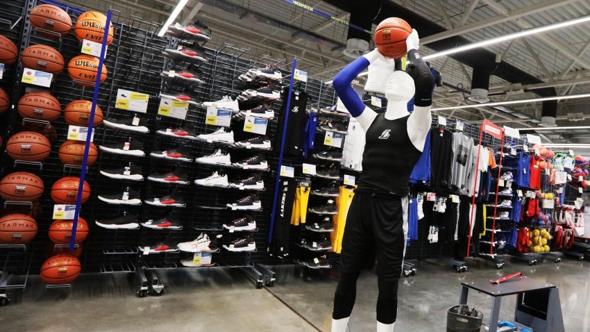 Эксперты оценили магазины Decathlon в России в сумму до 13 млрд рублей - «Недвижимость»