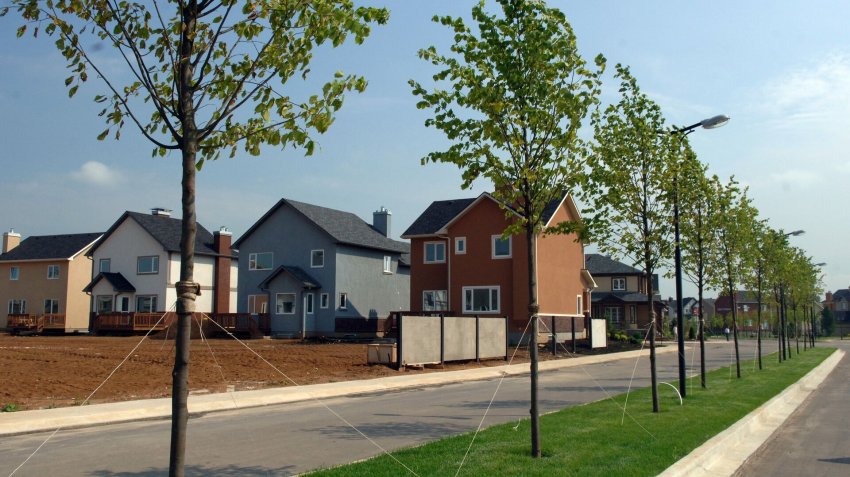 Аренда коттеджей в Подмосковье на майские праздники стала дороже на 15-20% - «Недвижимость»