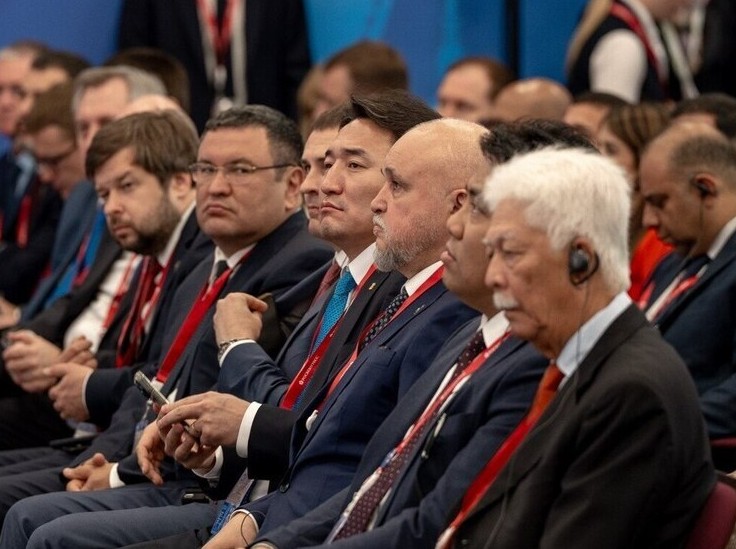 Эксперт: нефтяной сектор России — источник средств для страны и гарант глобальной стабильности - «Экономика»