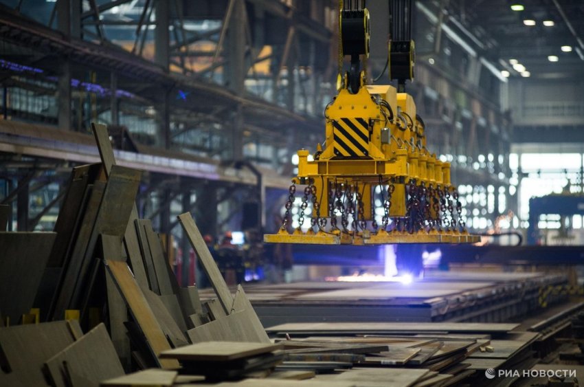 "Евраз" прогнозирует снижение на 10% в отрасли металлоконструкций в 2026 году - «Строительство»