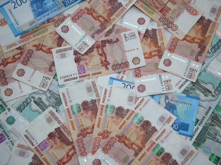 Перевод рублевых средств россиян за рубеж вырос вдвое - «Экономика»